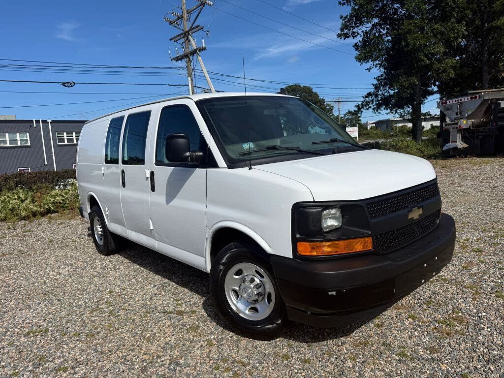 2017 CHEVROLET Express
