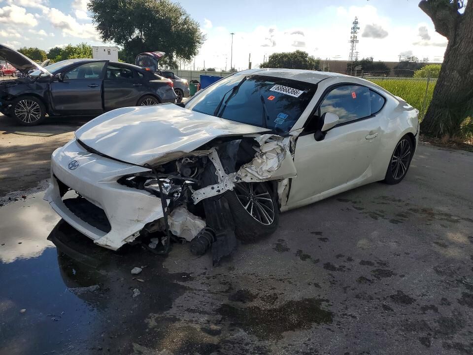2014 TOYOTA Scion