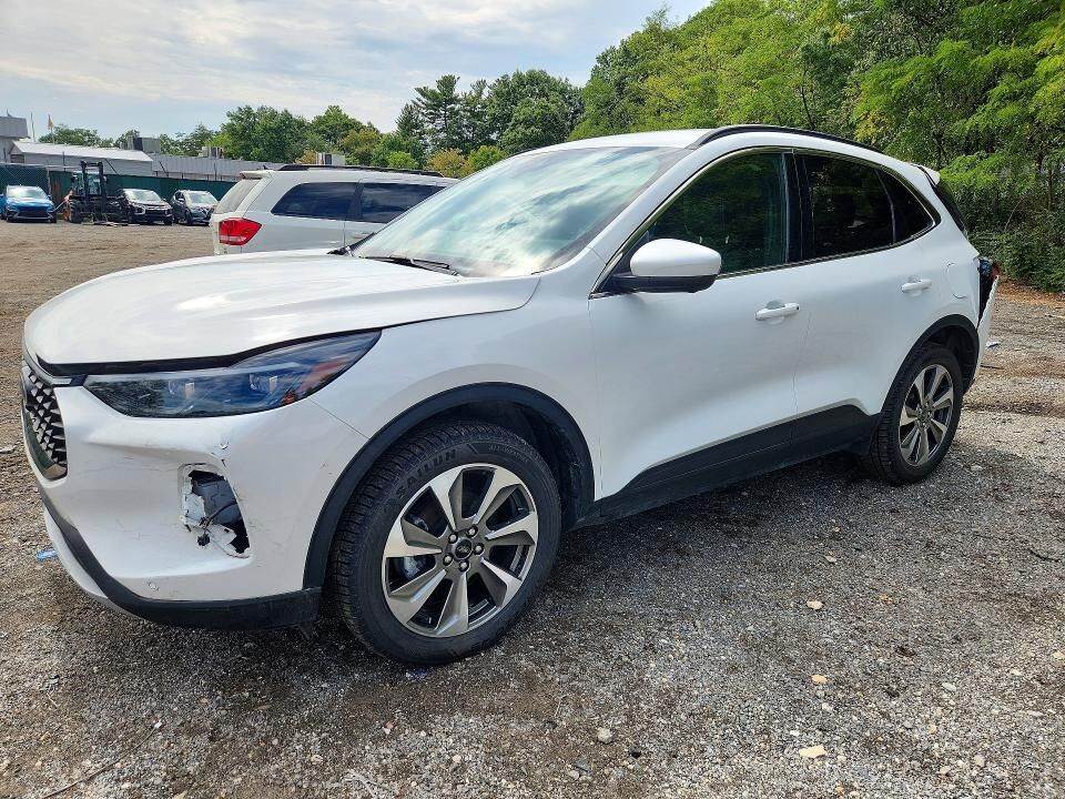 2024 FORD Escape