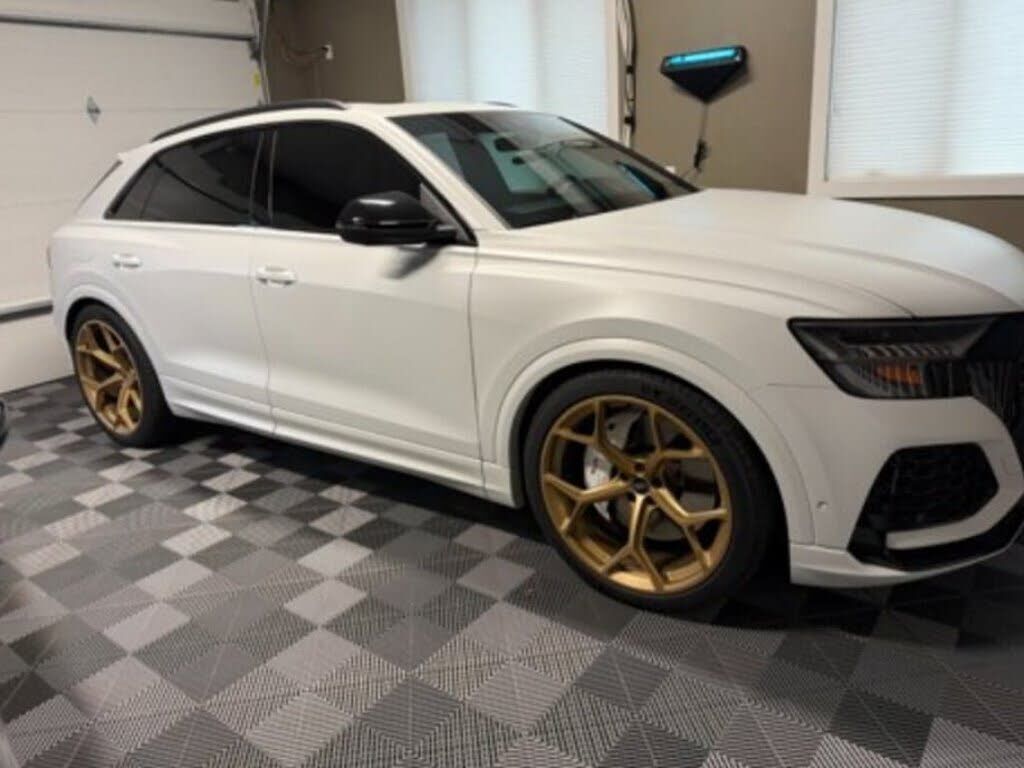 2024 AUDI RS Q8