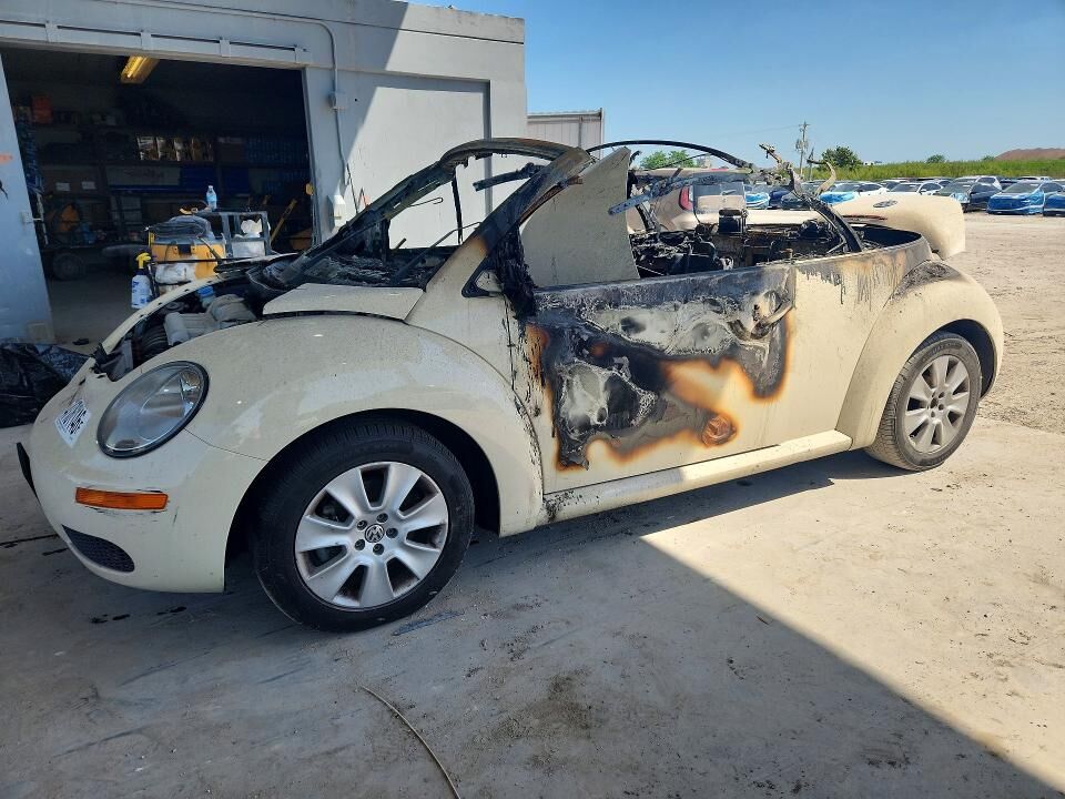 2010 VOLKSWAGEN Beetle