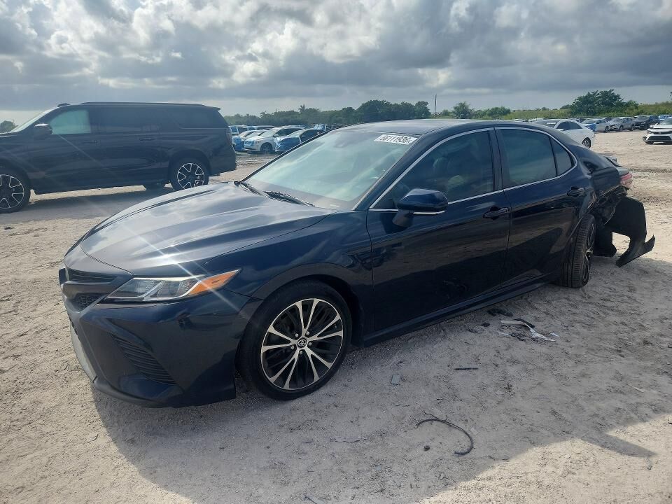 2019 TOYOTA Camry