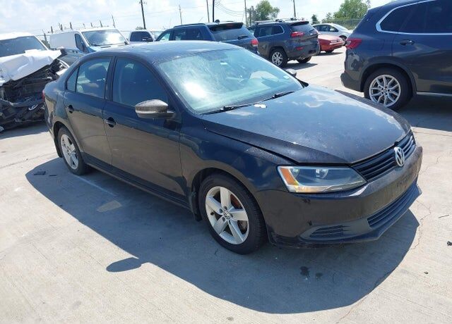 2012 VOLKSWAGEN Jetta