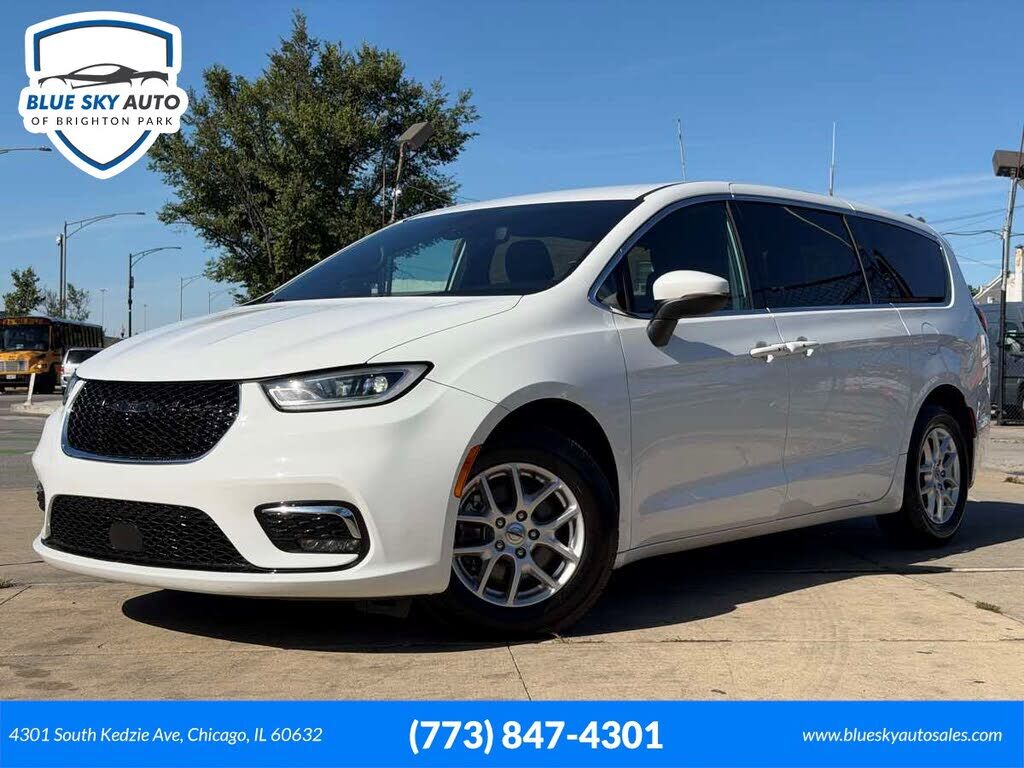 2023 CHRYSLER Pacifica
