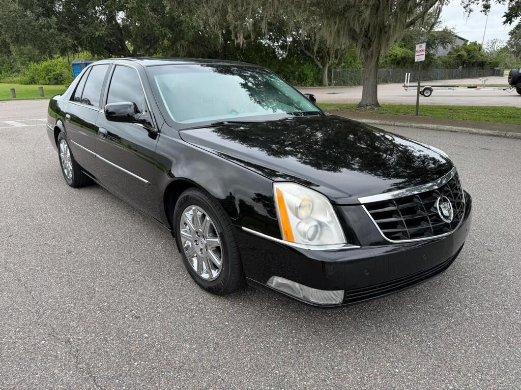 2011 CADILLAC DTS