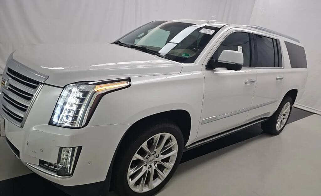 2019 CADILLAC Escalade ESV