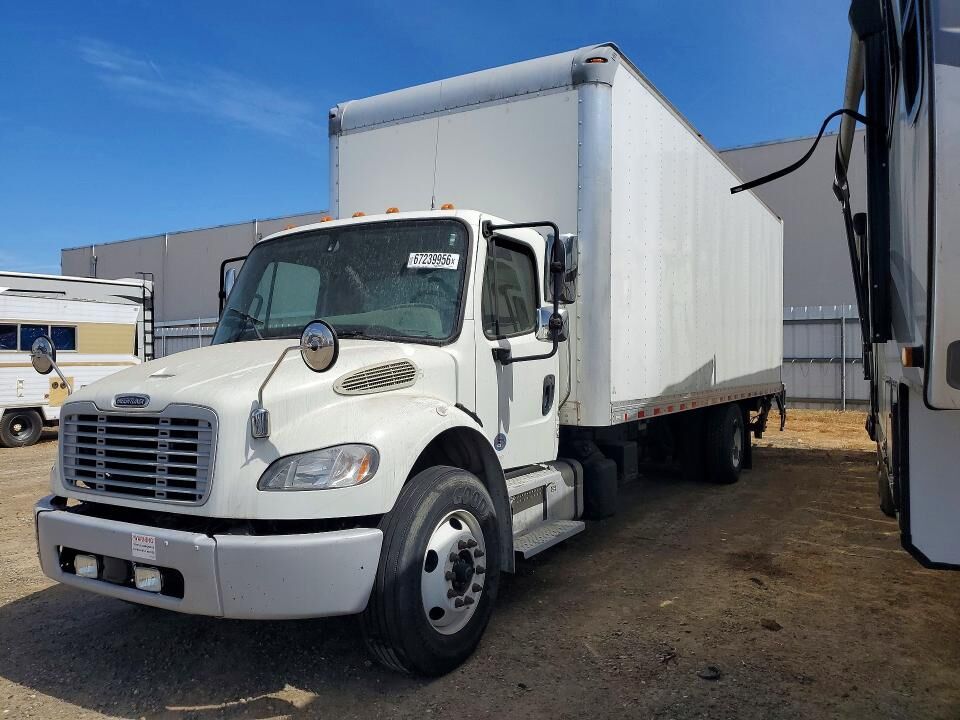 2021 FREIGHTLINER M2