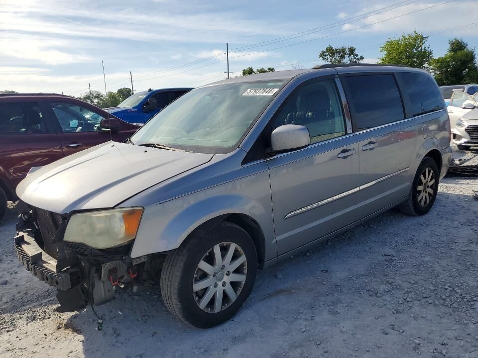 2015 CHRYSLER Town and Country