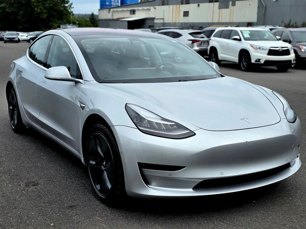 2018 TESLA Model 3