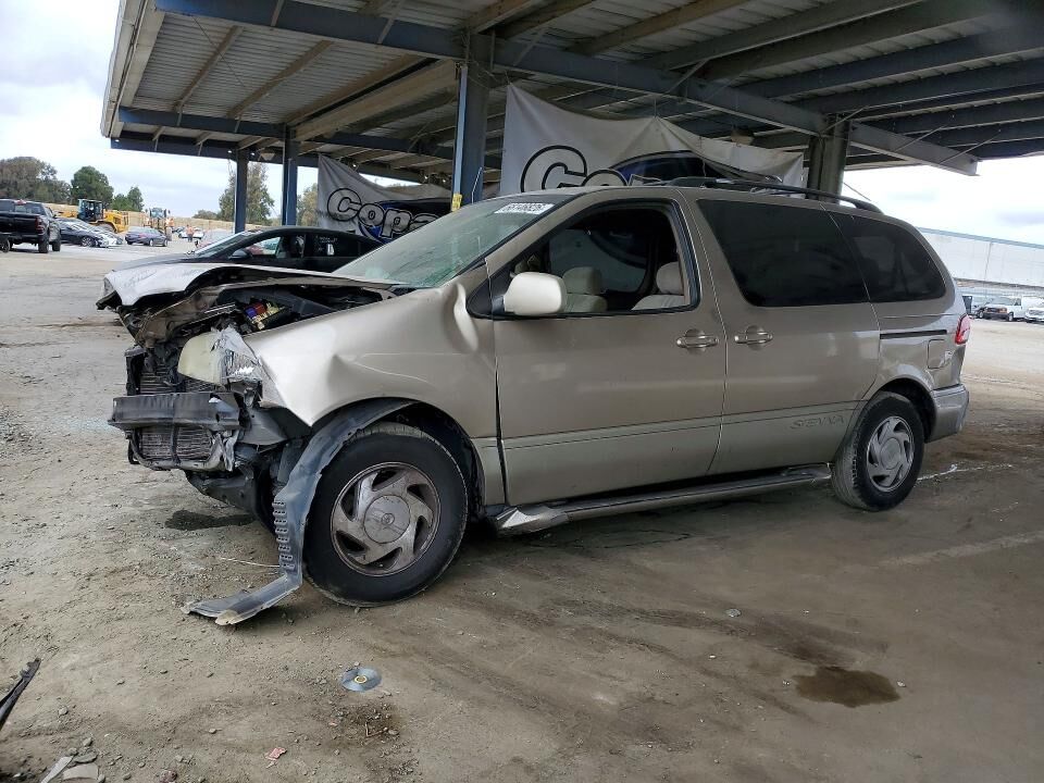 2003 TOYOTA Sienna
