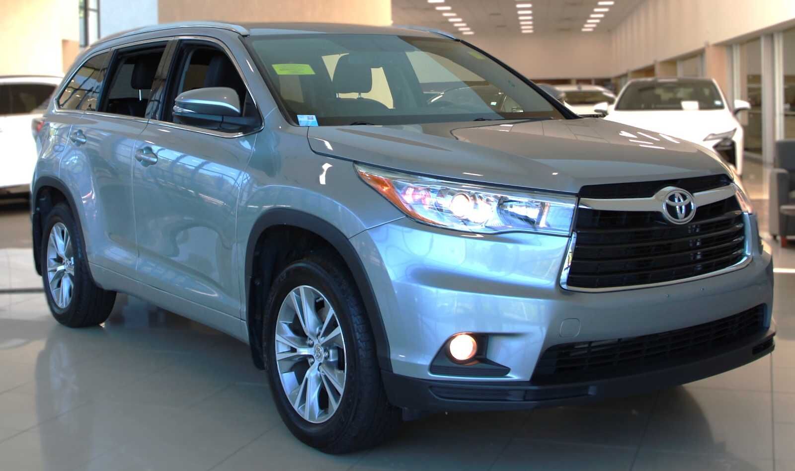2015 TOYOTA Highlander