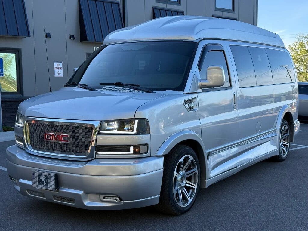2017 GMC Savana