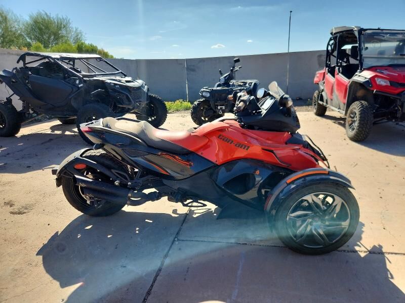 2016 SPYDER RS
