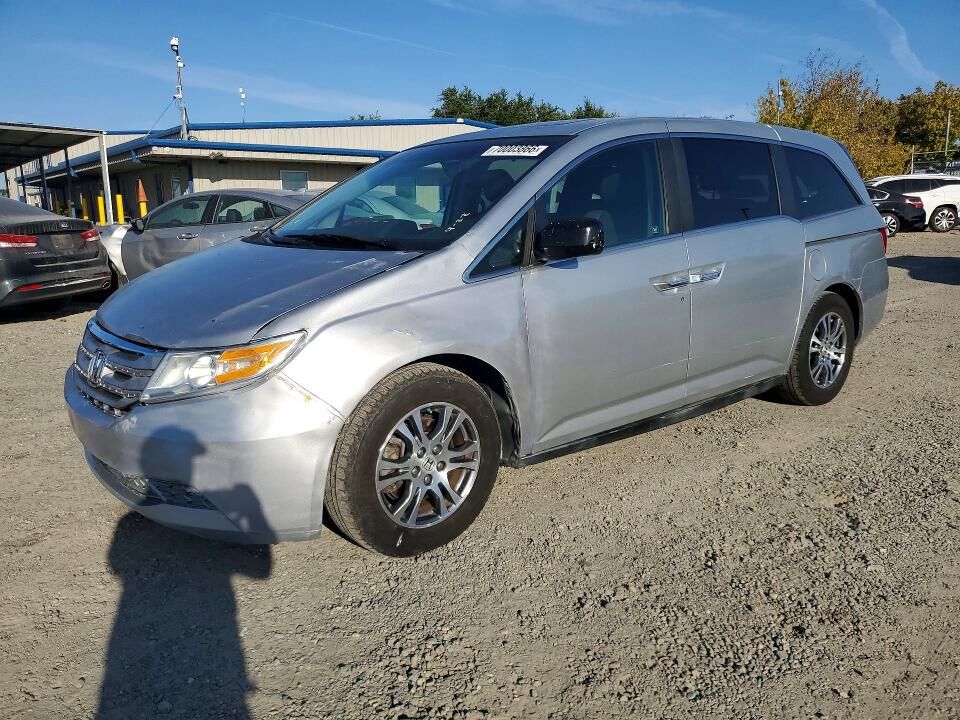 2011 HONDA Odyssey