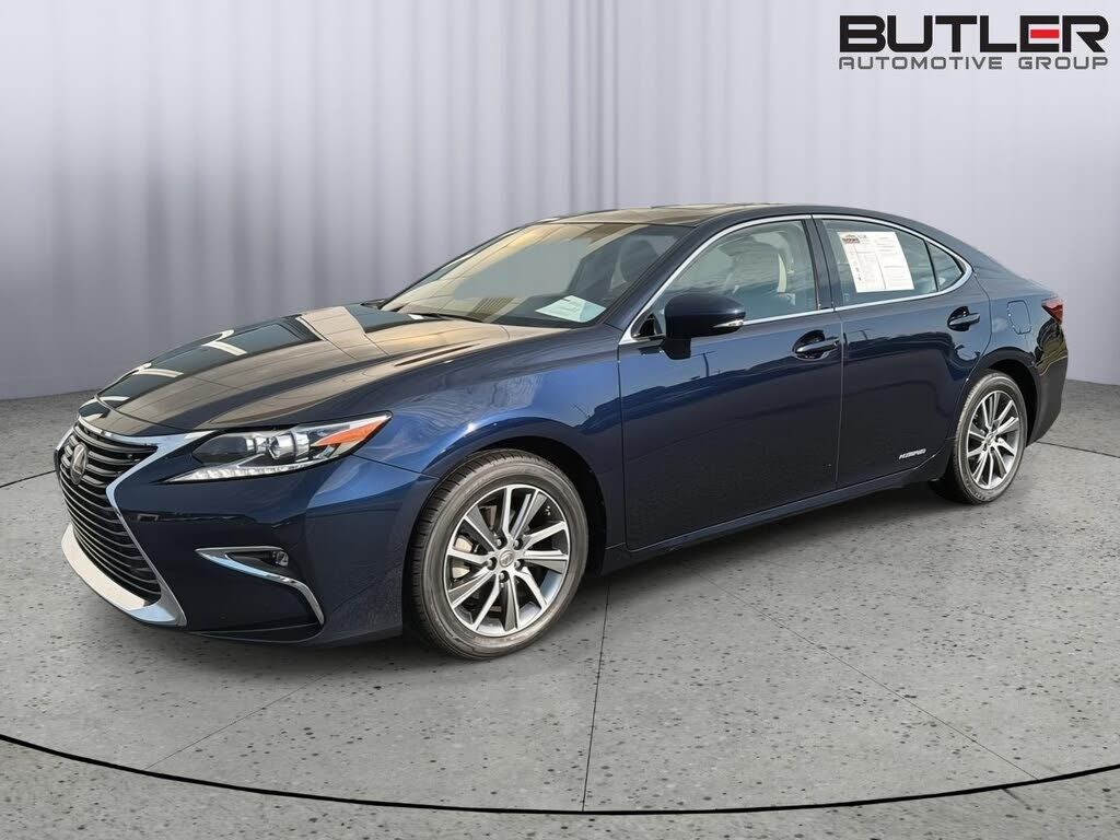 2017 LEXUS ES