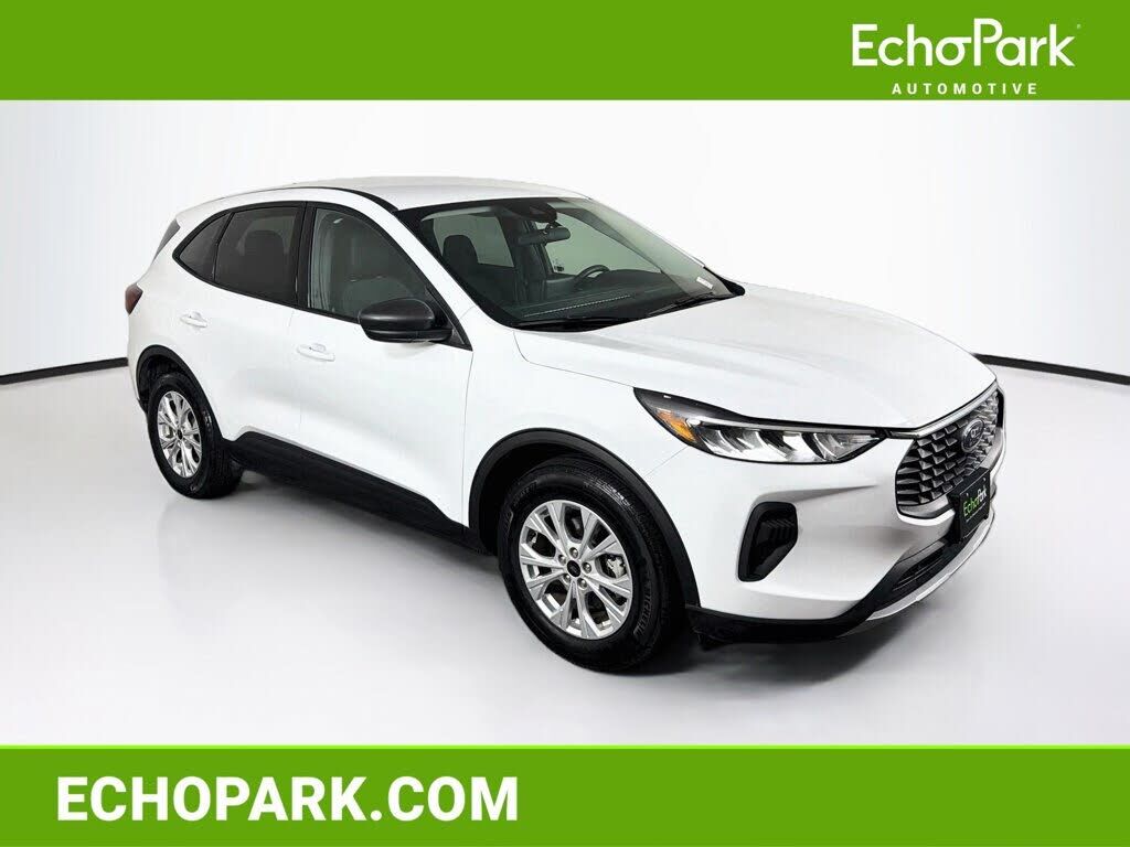 2025 FORD Escape