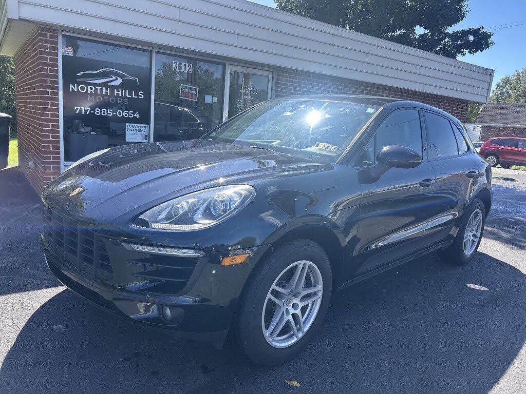2017 PORSCHE Macan