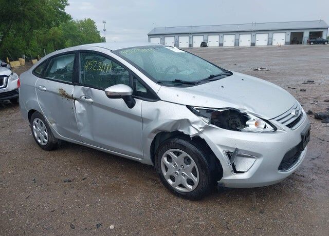 2013 FORD Fiesta