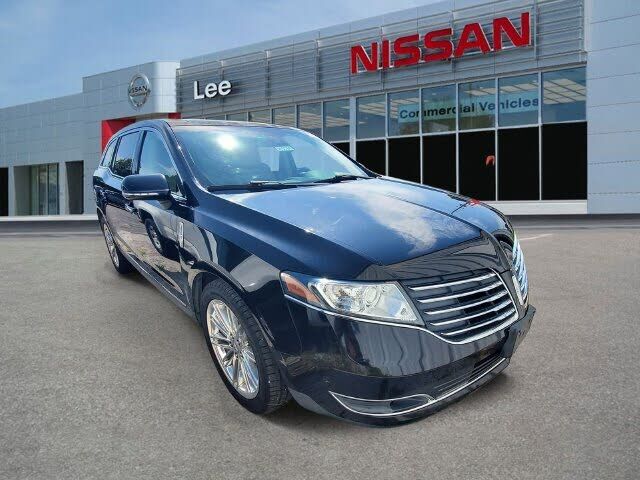 2019 LINCOLN MKT