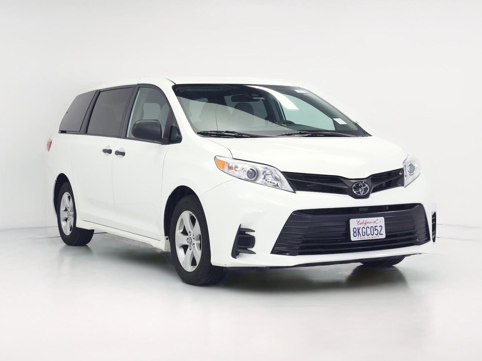 2019 TOYOTA Sienna
