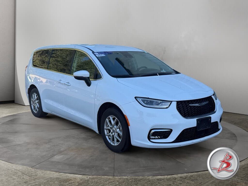 2023 CHRYSLER Pacifica