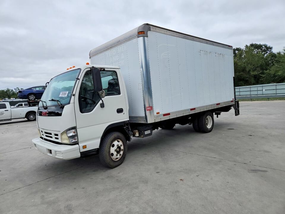 2006 GMC W4