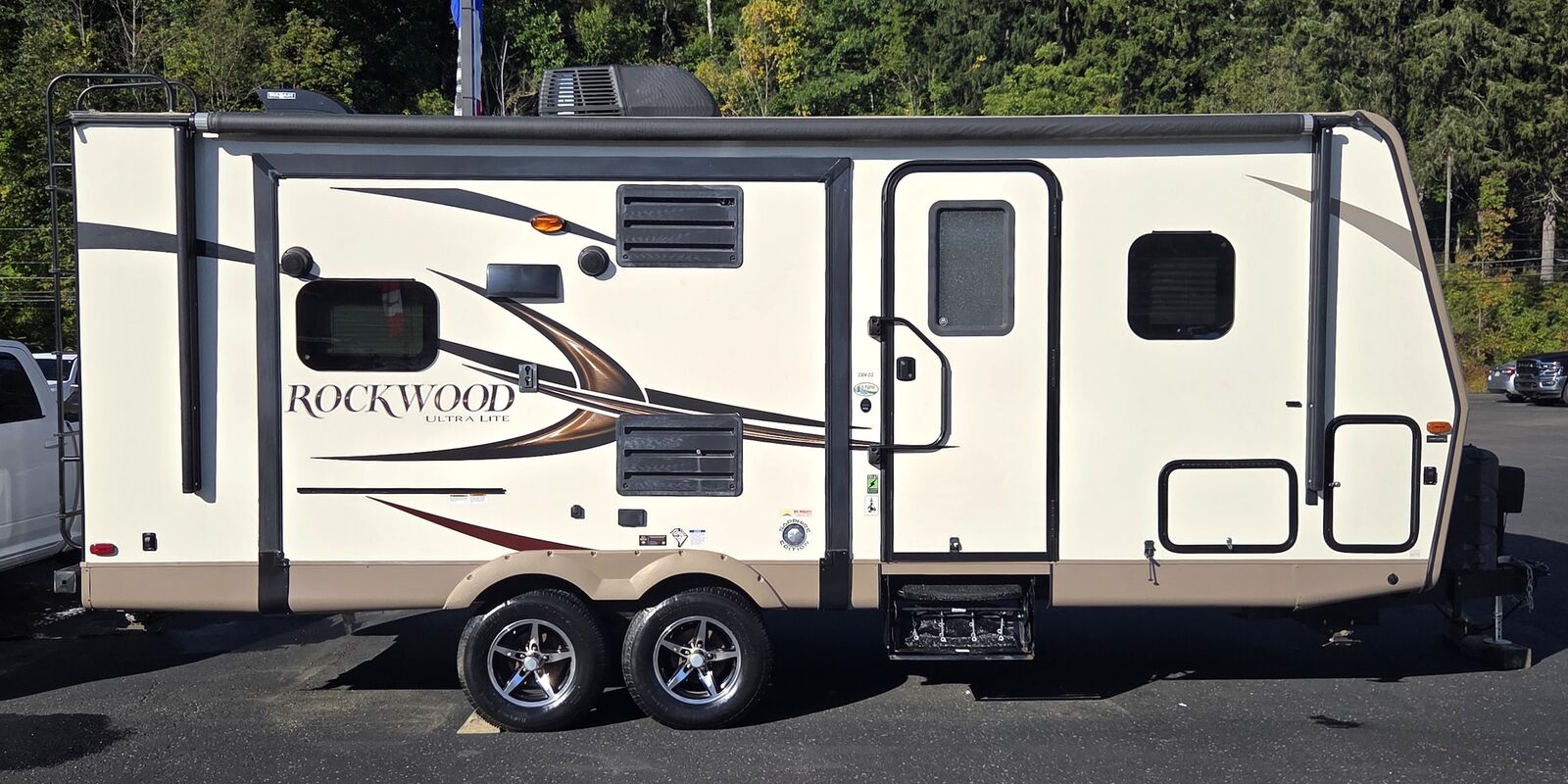 2016 FOREST RIVER Real-lite / Rockwood Lite Weight Trailers