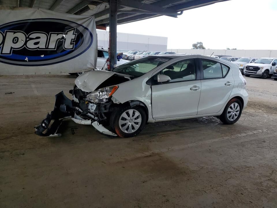 2014 TOYOTA Prius