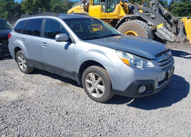 2014 SUBARU Outback