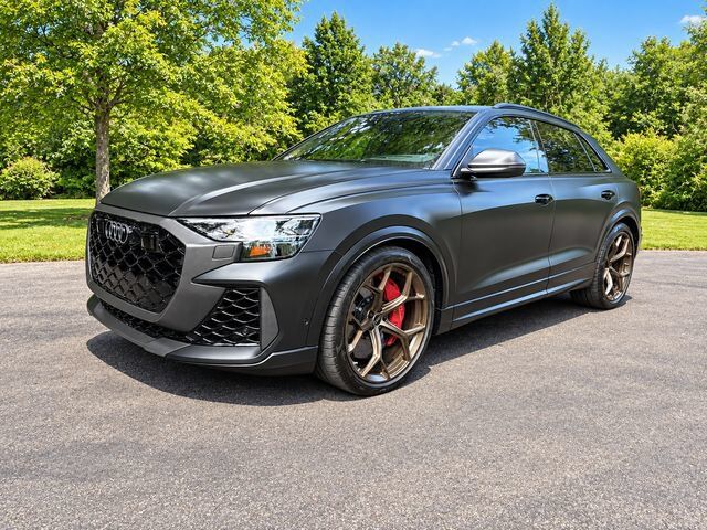 2025 AUDI RS Q8