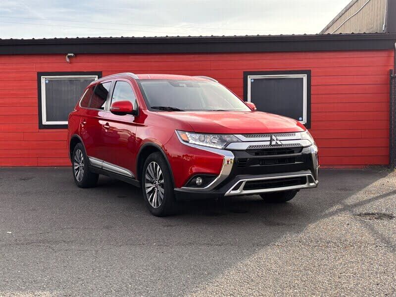 2020 MITSUBISHI Outlander