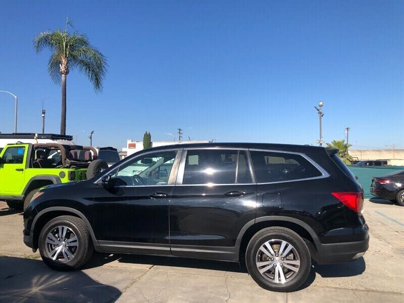 2017 HONDA Pilot