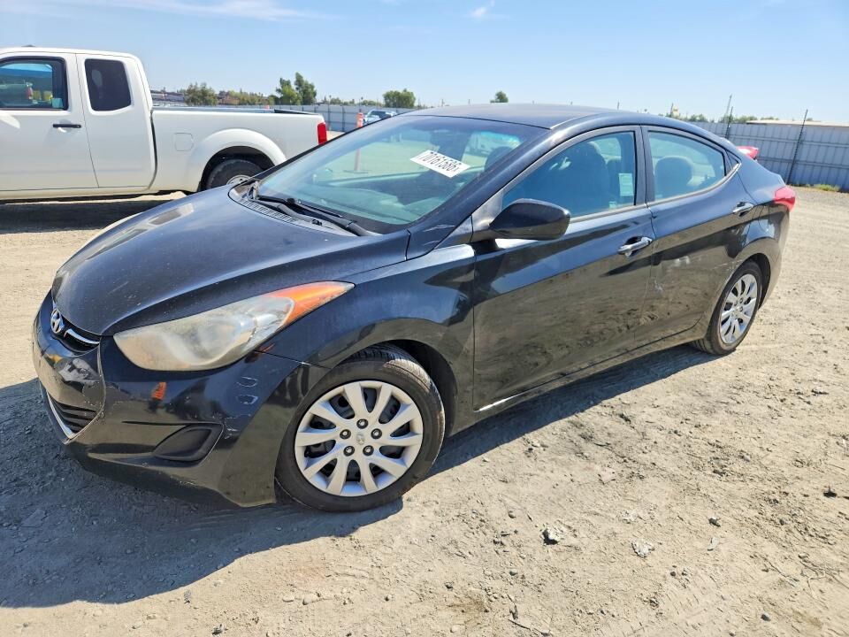 2012 HYUNDAI Elantra