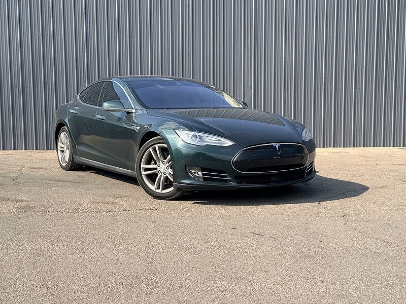 2014 TESLA Model S