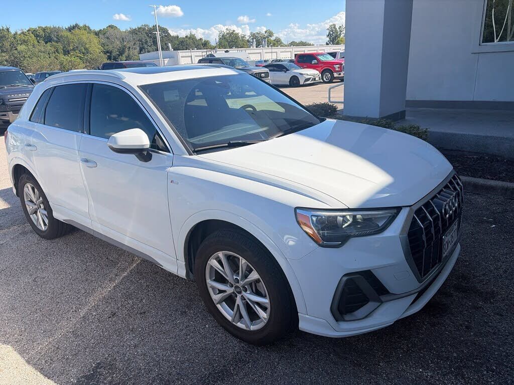 2022 AUDI Q3