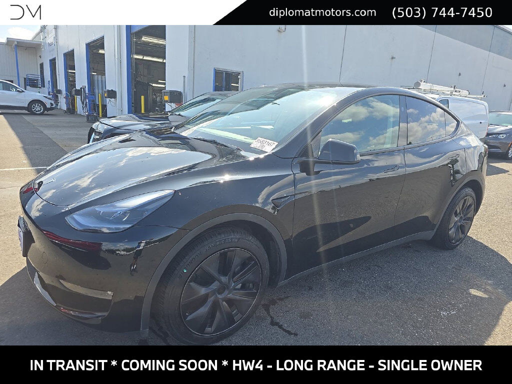 2025 TESLA Model Y