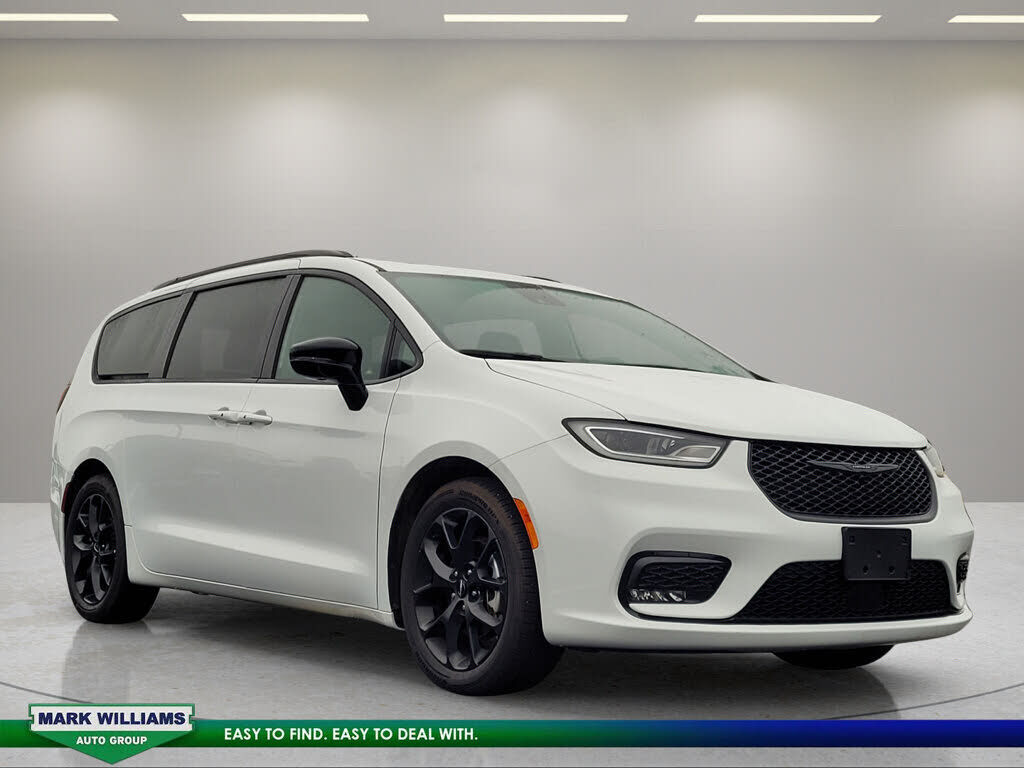 2025 CHRYSLER Pacifica