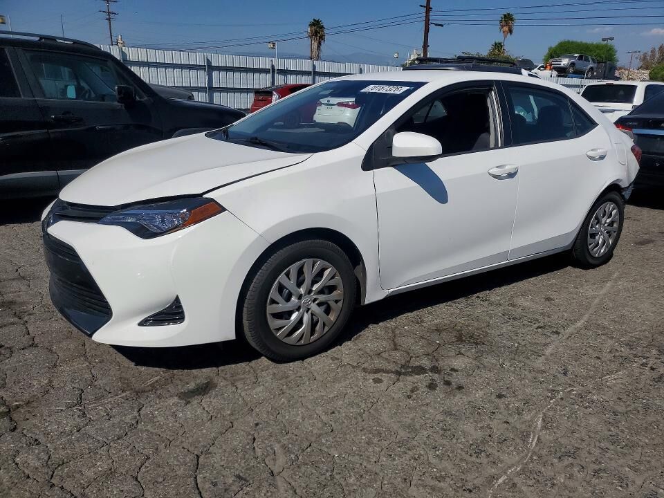 2018 TOYOTA Corolla