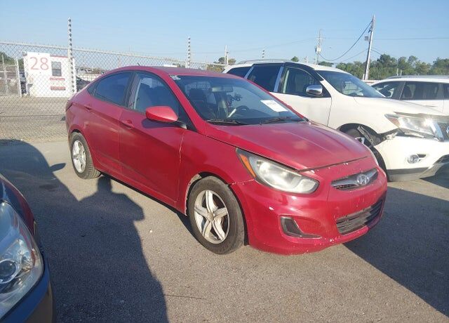 2014 HYUNDAI Accent