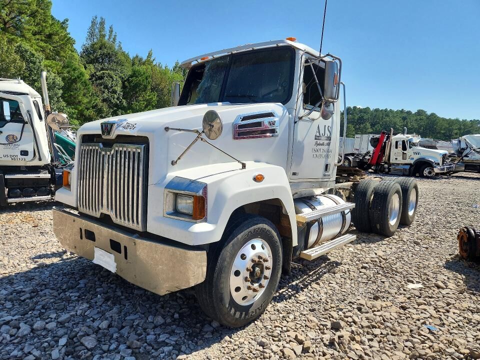2014 WESTERN STAR 4700