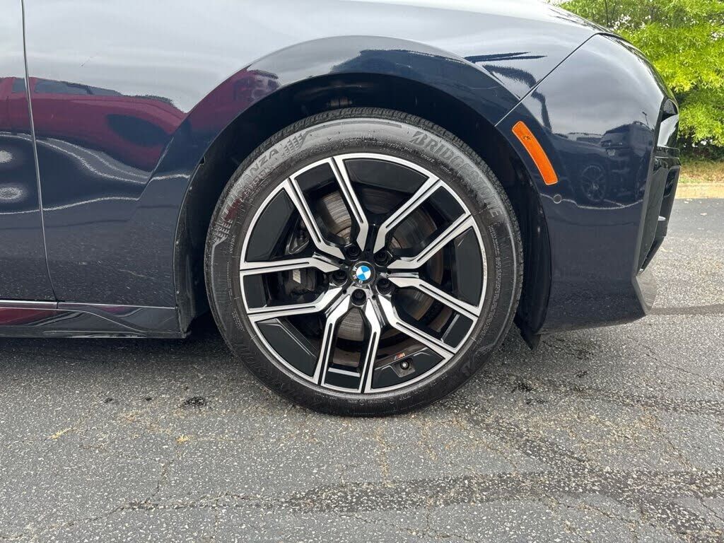 2026 BMW 740i