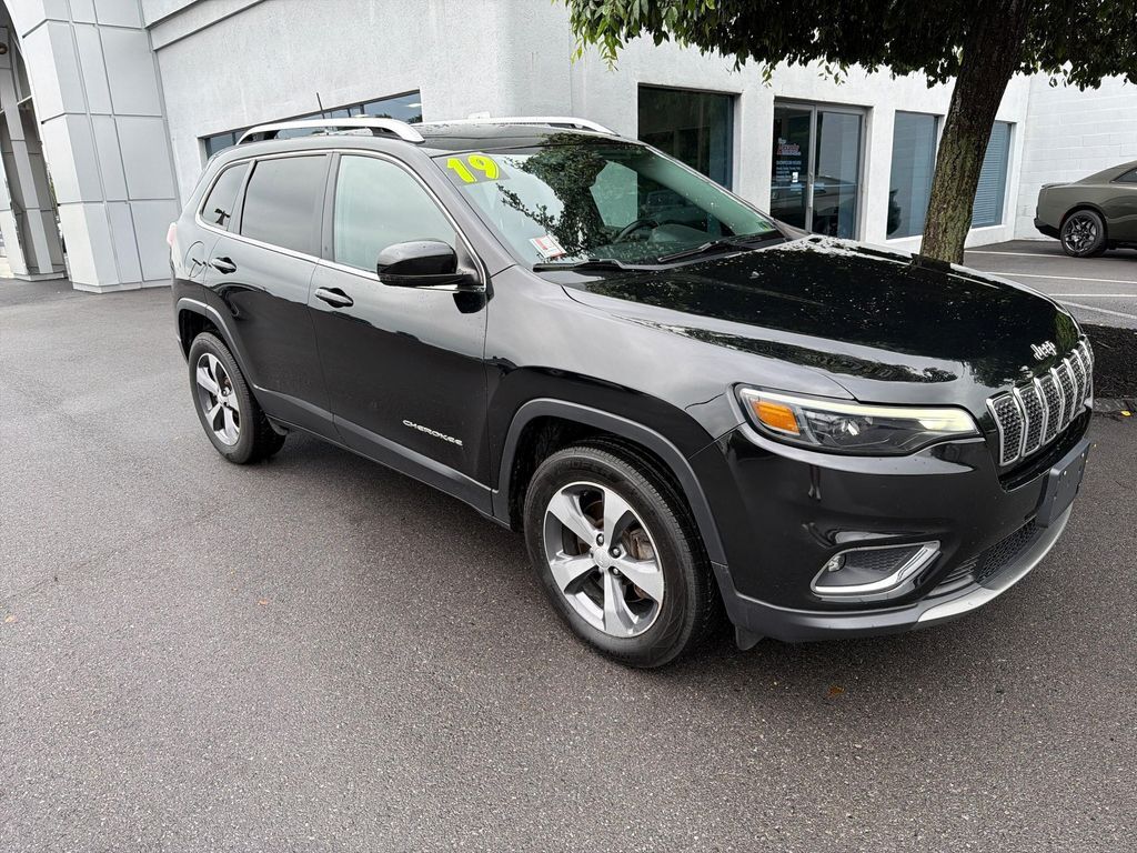 2019 JEEP Cherokee