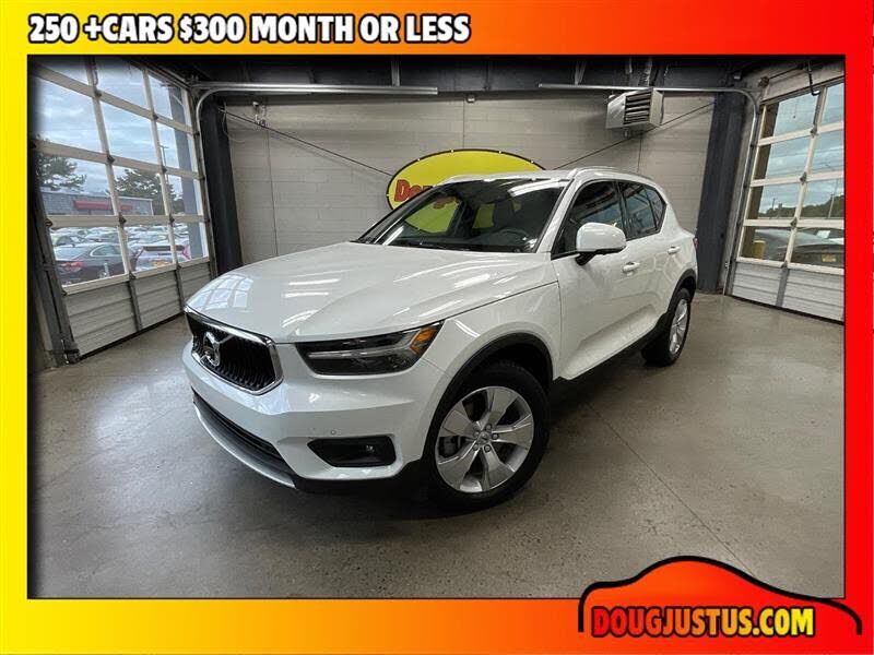 2022 VOLVO XC40