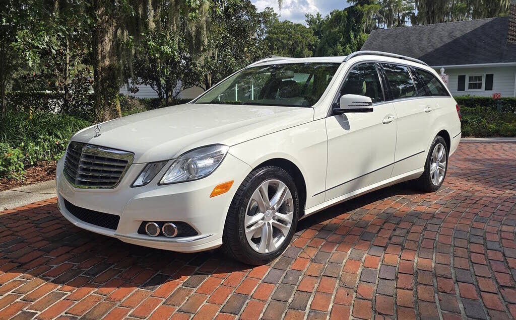 2011 MERCEDES-BENZ E-Class