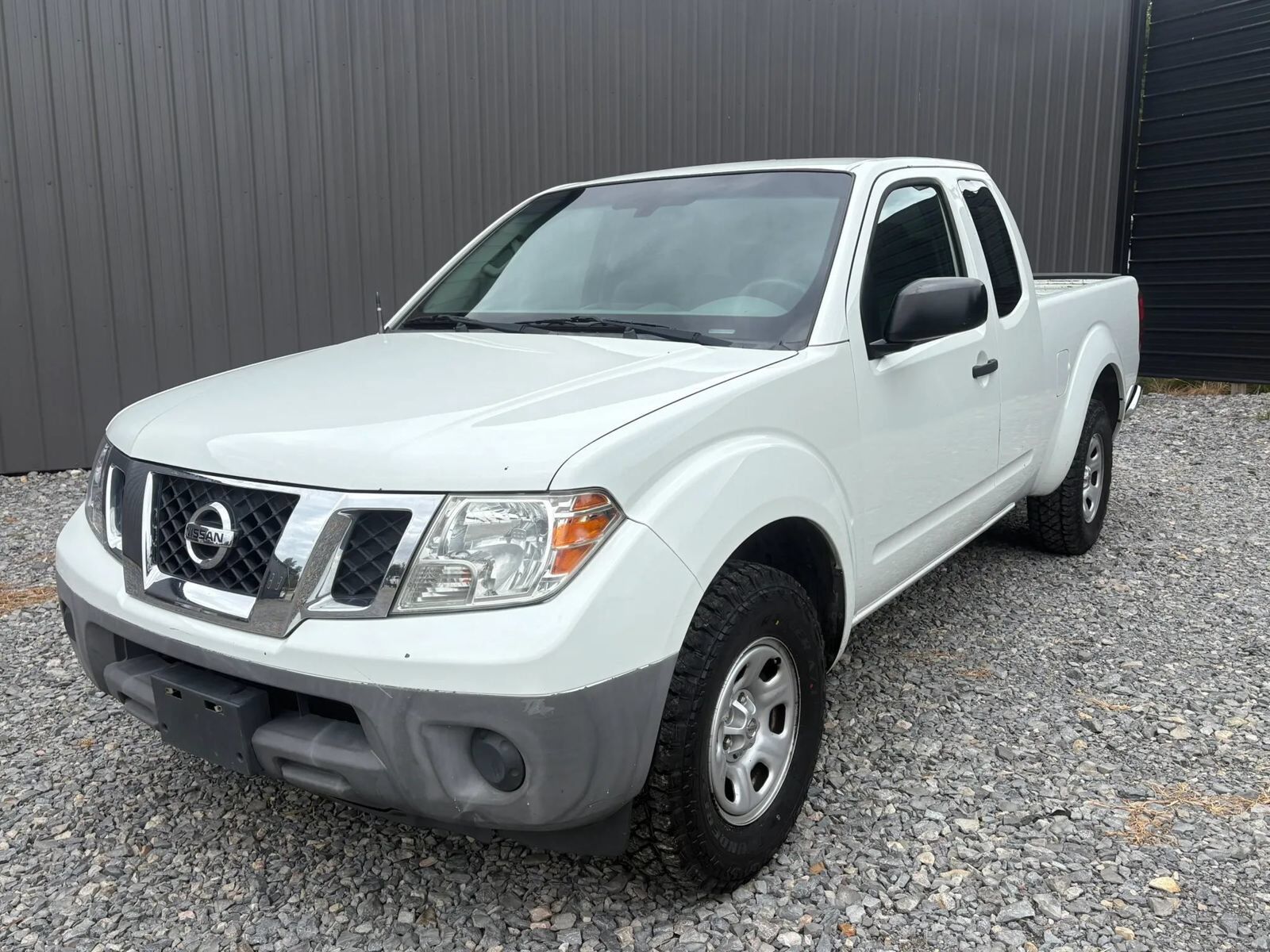 2016 NISSAN Frontier