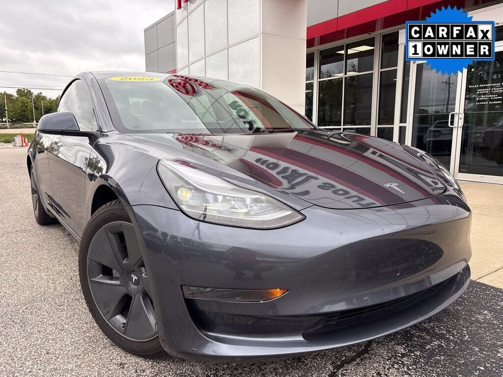 2023 TESLA Model 3