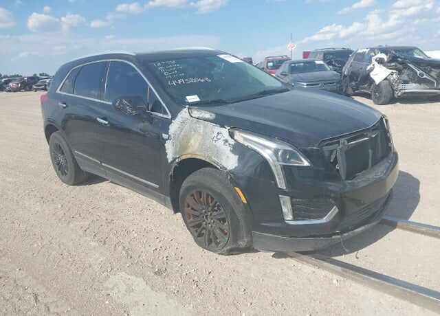 2017 CADILLAC XT5