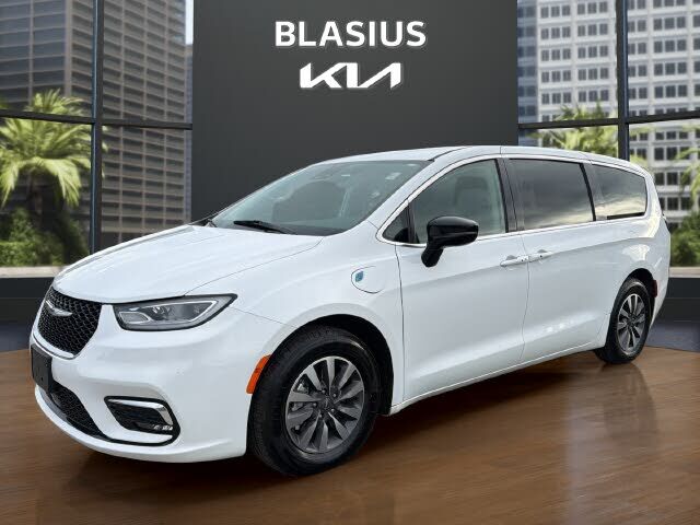 2024 CHRYSLER Pacifica