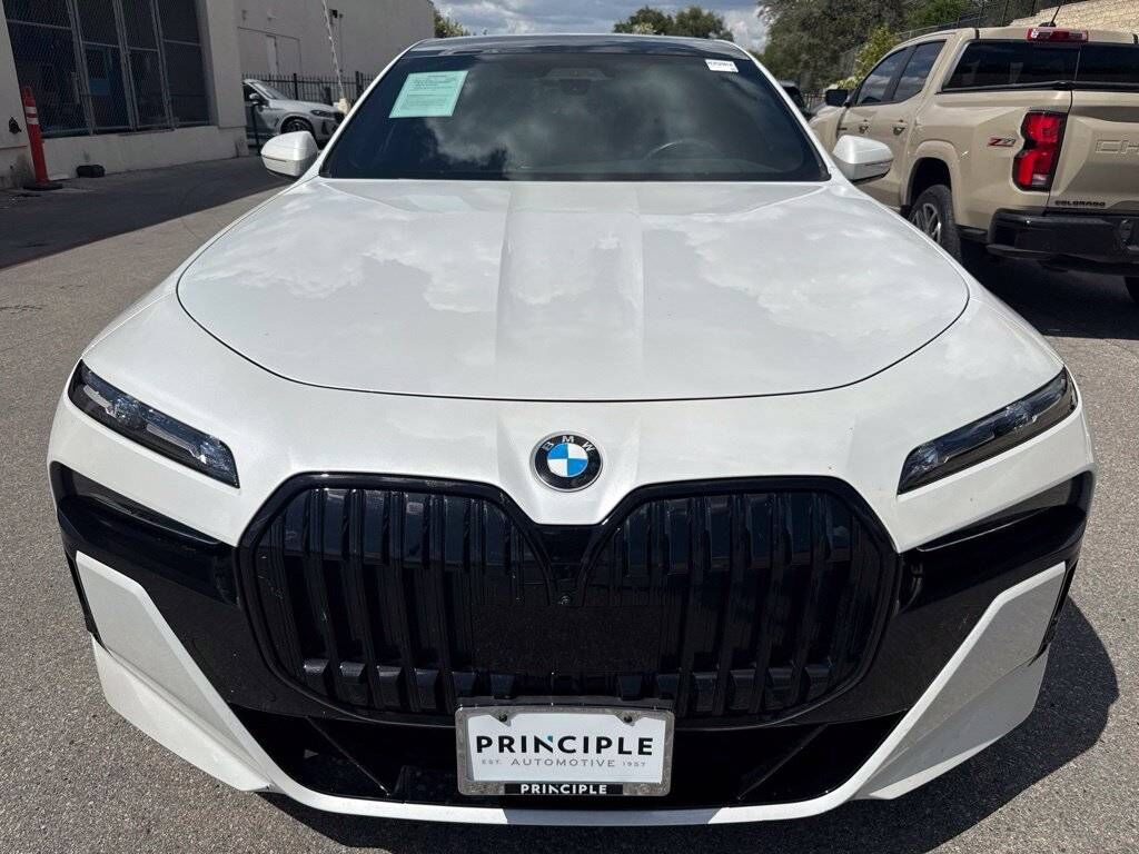 2024 BMW 740i