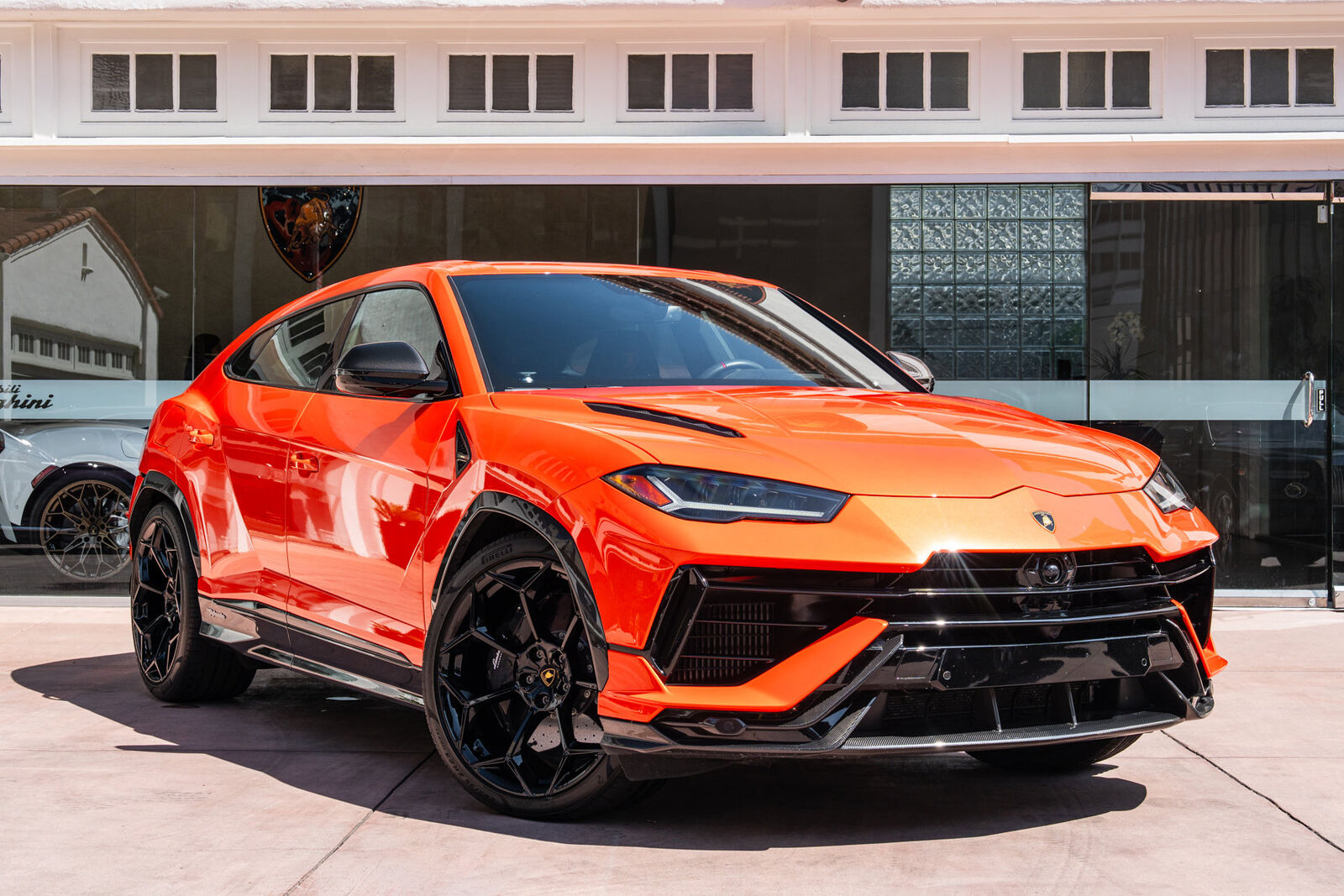 2024 LAMBORGHINI URUS